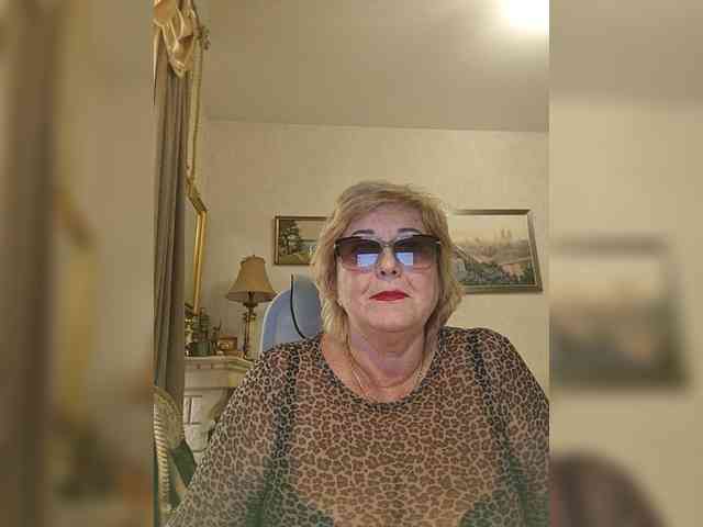 KarinkaSweet webcam