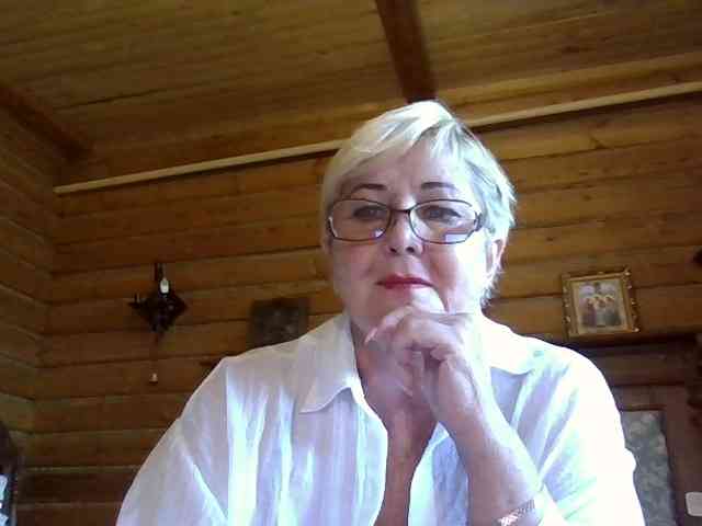 KarinkaSweet webcam