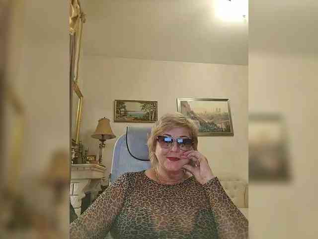 KarinkaSweet webcam