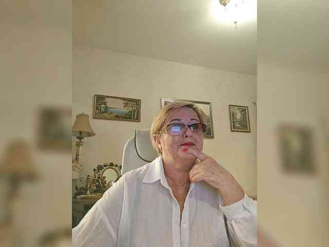 KarinkaSweet webcam
