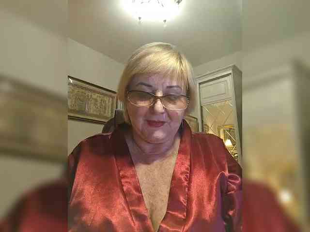KarinkaSweet webcam