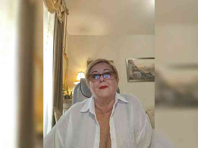 KarinkaSweet webcam