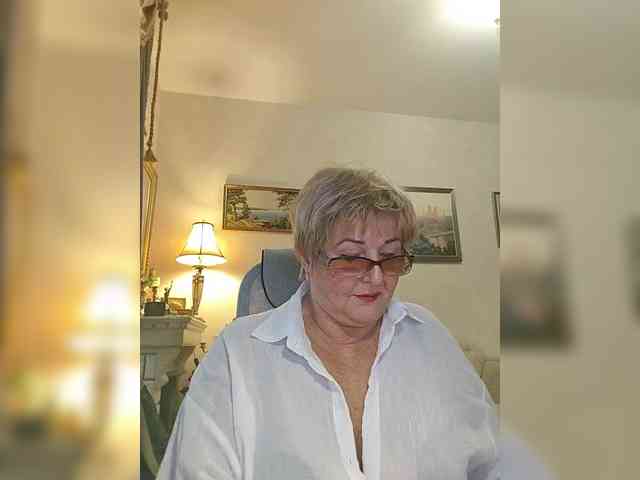KarinkaSweet webcam
