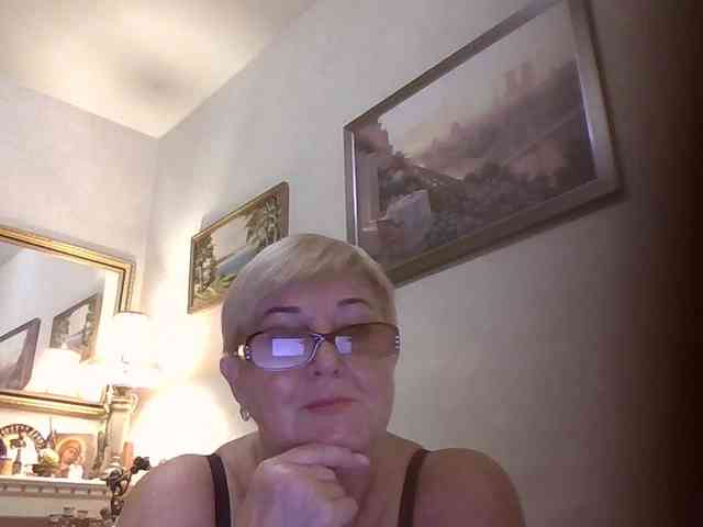 KarinkaSweet webcam
