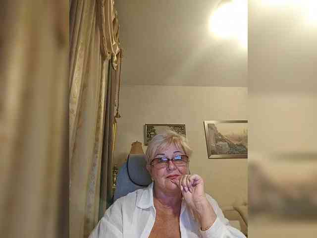 KarinkaSweet webcam