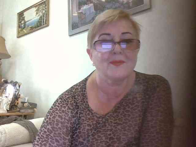 KarinkaSweet webcam