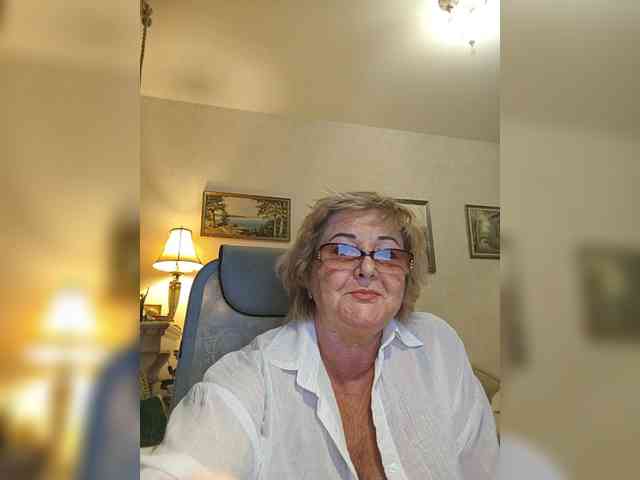 KarinkaSweet webcam