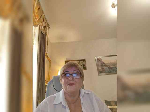 KarinkaSweet webcam