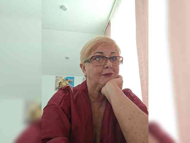 KarinkaSweet webcam