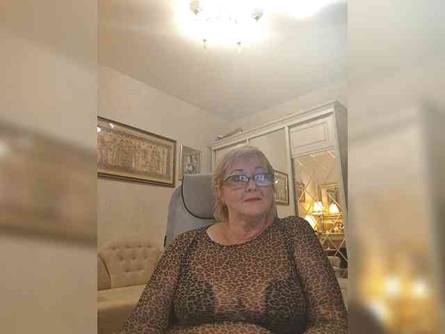 KarinkaSweet webcam