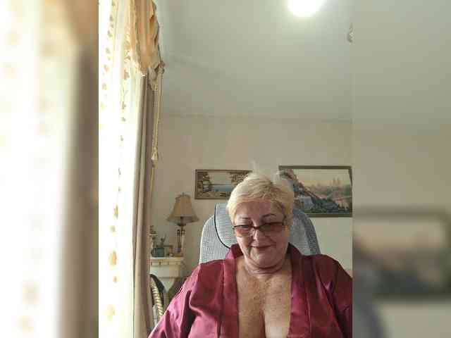 KarinkaSweet webcam