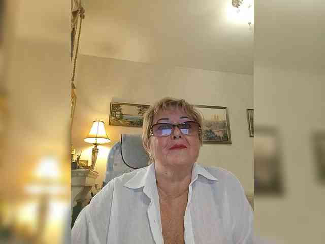 KarinkaSweet webcam