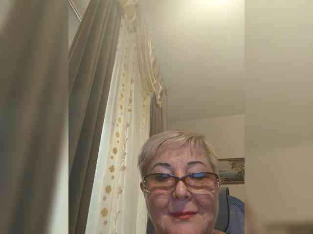 KarinkaSweet webcam