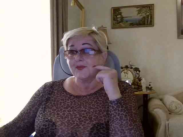 KarinkaSweet's webcam live show