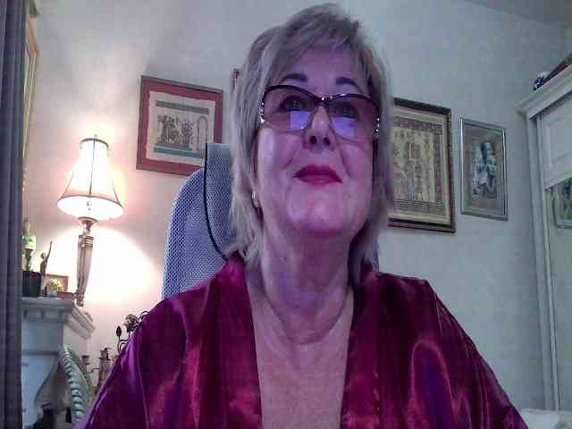 KarinkaSweet webcam