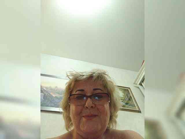 KarinkaSweet webcam