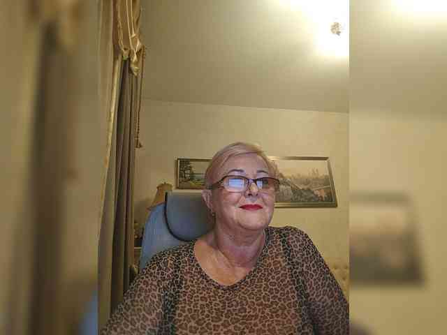 KarinkaSweet webcam
