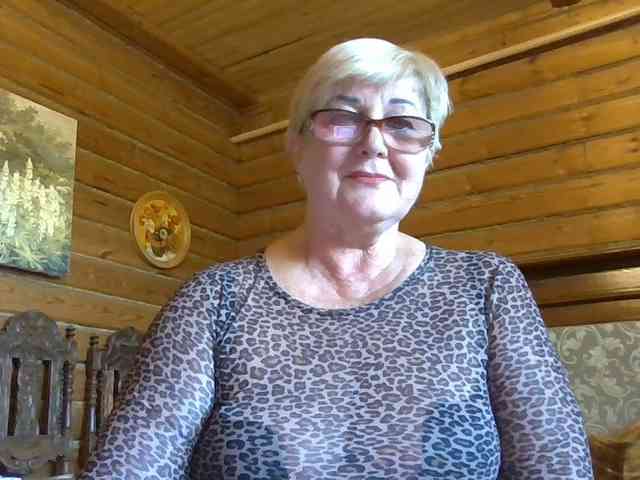 KarinkaSweet webcam