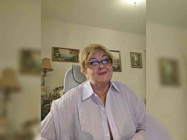 KarinkaSweet webcam