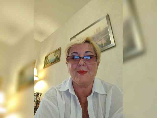 KarinkaSweet webcam