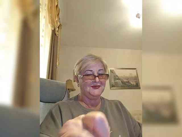 KarinkaSweet webcam