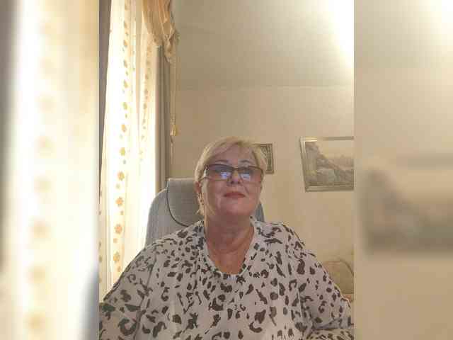 KarinkaSweet webcam