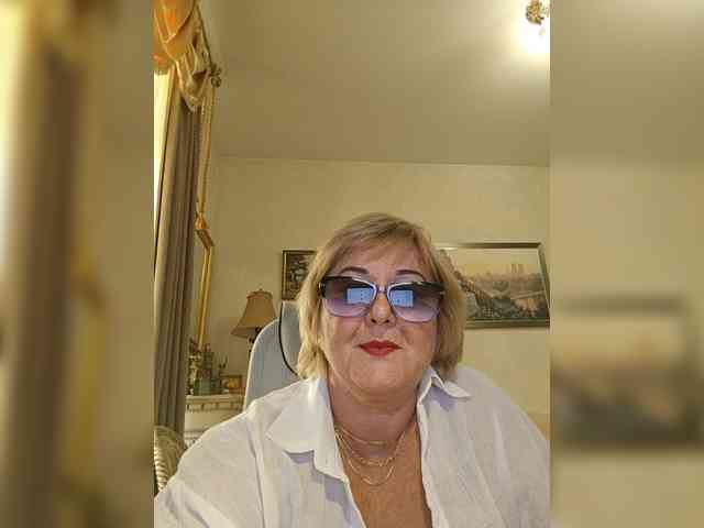 KarinkaSweet webcam