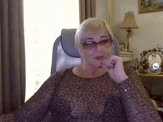 KarinkaSweet webcam