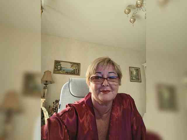 KarinkaSweet webcam
