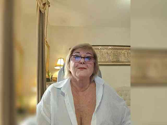 KarinkaSweet webcam