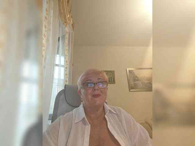 KarinkaSweet webcam