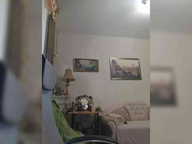 KarinkaSweet webcam