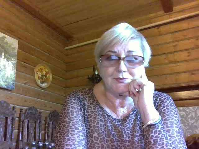KarinkaSweet live female cam on bongacams
