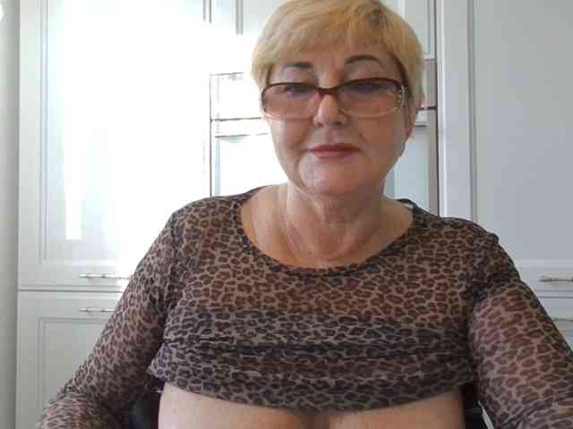 KarinkaSweet webcam