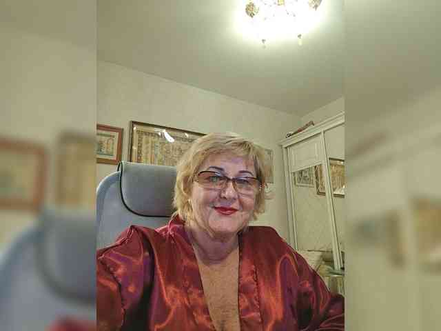 KarinkaSweet webcam