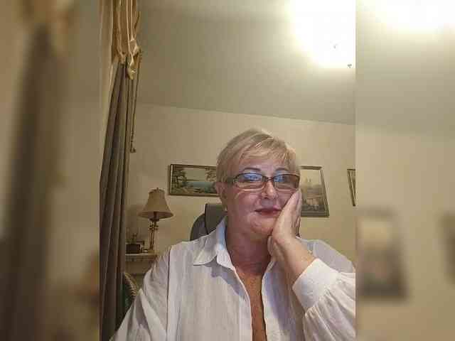 KarinkaSweet webcam