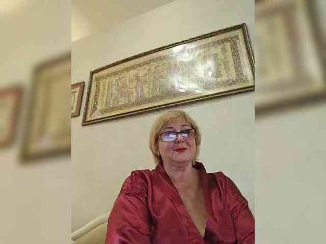 KarinkaSweet webcam