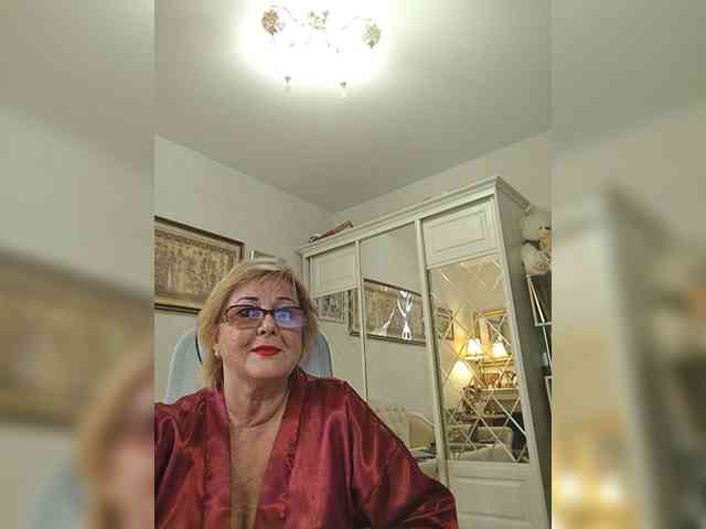 KarinkaSweet webcam