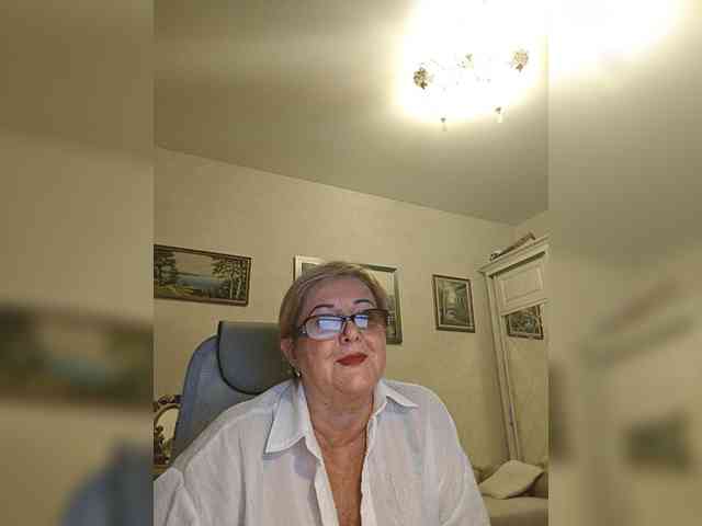 KarinkaSweet webcam
