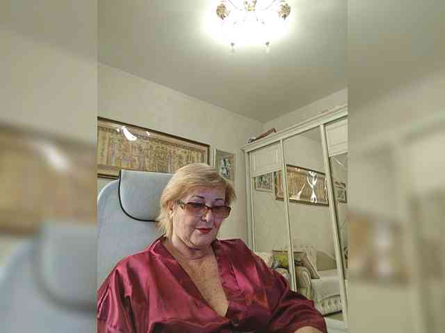KarinkaSweet webcam