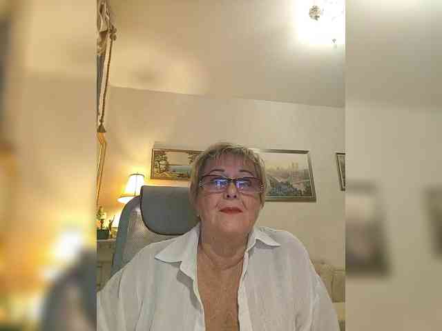 KarinkaSweet webcam