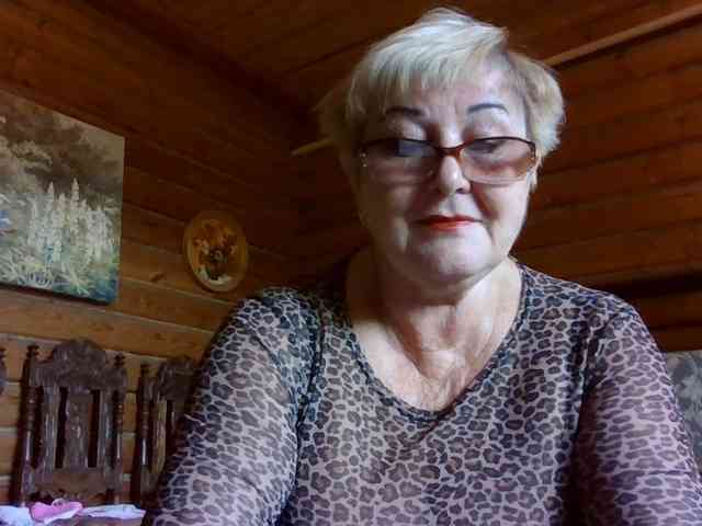 KarinkaSweet webcam