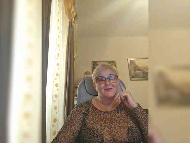 KarinkaSweet webcam