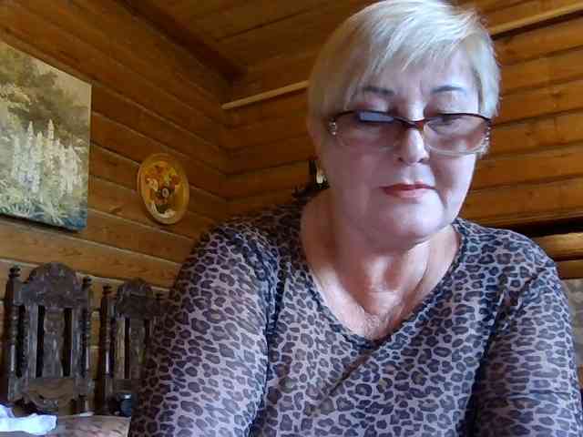 KarinkaSweet webcam