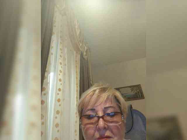 KarinkaSweet webcam