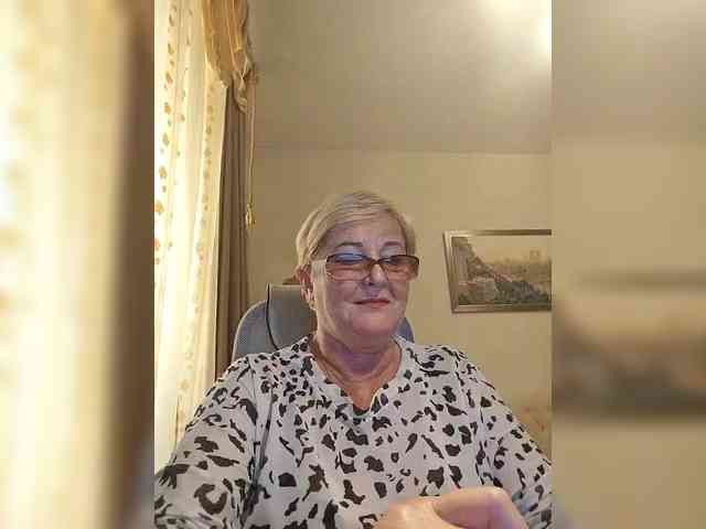 KarinkaSweet webcam