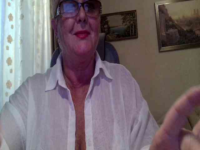 KarinkaSweet webcam