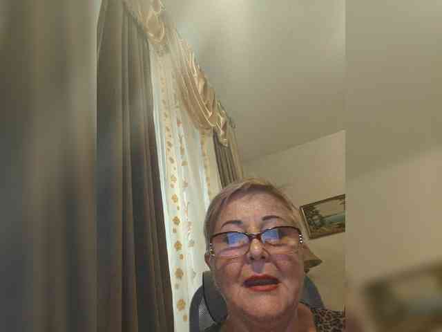 KarinkaSweet webcam