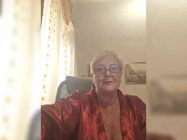 KarinkaSweet webcam