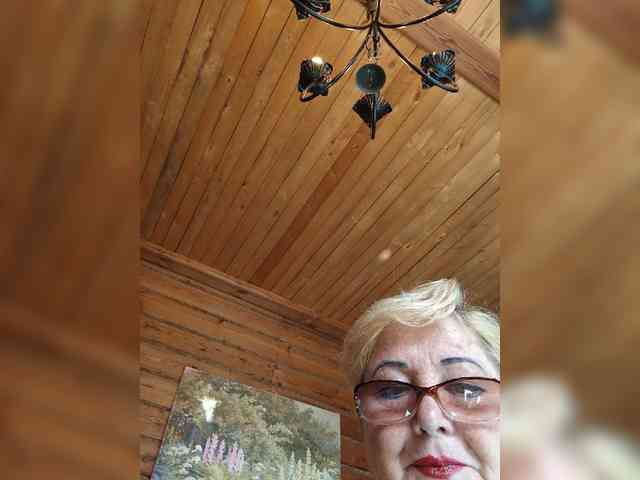 KarinkaSweet webcam